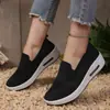 Suministro Exclusivo Transfronterizo Zapatos de Malla Flyknit para Mujer Slip-on Suela Gruesa Plataforma Zapatos Mecedores Cómodos Zapatos para Madre de Mediana Edad y Ancianos Venta al por Mayor