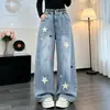 Jeans Modernos Geniales con Estampado de Estrella de Cinco Puntas para Niñas 2026 Otoño Nueva Llegada Moda Infantil Mediana y Grande Pantalones Holgados de Pierna Recta Pierna Ancha
