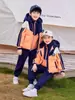 Roupas de Jardim para Creche Roupas de Outono e Inverno Algodão e Espessamento Colete Conjunto de Três Peças Roupas de Classe para Crianças Uniforme Escolar para Alunos do Ensino Fundamental Traje de Inverno