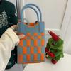 2024 Amazon ebay Bolsa para teléfono móvil coreana moda simple bolsa tejida bolso de hombro bolso tote de oso fábrica
