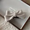 Moda Coreana Clip para el Cabello de Lazo de Doble Cara Tejido Etiqueta Dorada Clip Banana Clip para Cola de Caballo Accesorios de Alta Gama para el Cabello para Mujeres