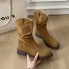 Botines nuevos, botas de media pantorrilla para mujer, estilo británico, tacón grueso, botas Martin que favorecen el pie, botas de páramo, botas apiladas, retro de otoño e invierno
