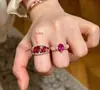 Anillo Vintage de Diamante de Corindón Rojo Oro Rosa Estilo Retro Palaciego Europeo y Americano Anillo para el Dedo Índice