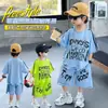 Conjunto Genial y Estiloso para Niños 2026 Nuevo de Moda Estilo Urbano Manga Corta Shorts Conjunto de Verano para Niños, Ropa Deportiva Genial y Casual