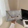 Bolso Casual de Moda Estilo Coreano 2025 Nuevo Bolso Sencillo de Mano Tipo Sobre Nuevo Bolso de Mano Bolso de Mano Elegante Bolso para Mujer