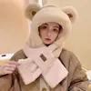 Conjunto de chapéu e cachecol de urso para mulheres, outono e inverno, forrado com fleece, quente, protege as orelhas, de pelúcia, à prova de frio, estilo coreano, doce e fofo