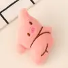 Broche de oso fresa de peluche de dibujos animados lindo perro Pacha Muñeca Muñeca adornos para bolso accesorios de ropa diy al por mayor