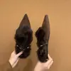 Pantuflas de Medio Uso Peludas para Mujer de Otoño e Invierno, Punta Puntiaguda, Remaches, Correa Única, Elevadoras de Altura, Pantuflas de Punta Cerrada para Mujer, para Ponerse Fácilmente, Pantuflas de Algodón Peludo