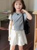 Camiseta de manga corta con orejas de madera para niña 2024 verano nuevo seda de hielo estilo occidental niñas lazo dulce top al por mayor