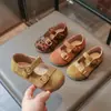 Zapatos retro estilo coreano Mary Jane de ante para mujer, nueva colección otoño 2026, versátiles zapatos planos poco profundos de punta redonda con doble hebilla