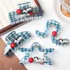 Pinza para el pelo grande de cuadros rojos transparente simple coreana 2025 Nuevo Verano Versátil Pinza de tiburón para el pelo Accesorio para el pelo