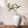Decorações de frutas artificiais transfronteiriças com folhas, incluindo pequenas frutas vermelhas, bagas de Natal e arranjos de frutas para decoração de casamento, restaurante e hotel.