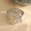 Pulsera Popular Transfronteriza de Metal Brillante con Forma de Ola Estilo Minimalista Europeo y Americano Pulsera Abierta Irregular Fábrica de Joyería para Mujer