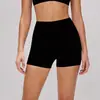 Shorts de yoga transfronterizos europeos y americanos con acabado cepillado para mujer, con un diseño sin costuras, ajustado al cuerpo, de cintura alta y que realza los glúteos, adecuados para deportes, running, fitness y secado rápido. 5555