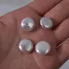 Un lado botón de perla barroca brillante partículas naturales de agua dulce material para joyería DIY cuentas sueltas al por mayor