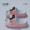 Accesorios de Dibujos Animados Sandalias Infantiles para Niñas 2026 Verano Nuevas para Interiores Suela Gruesa Antideslizantes Resistentes al Desgaste Transpirables Pantuflas para Padres e Hijos para Niños