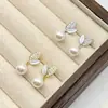 Brincos de Pérola Doces e Frescos Moda Francesa Retrô Folhas Delicadas Zircônia Microembutida Brincos de Tarraxa com Pérola Joias de Orelha Femininas