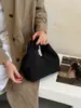 Bolso de mano popular de comercio exterior, bolso con forma de nube para mujer, de alta gama y elegante, gamuza plisada, bolso de hombro simple y elegante, bolso de moda