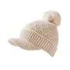 Nuevo Sombrero de Punto para Mujer de Invierno con Pico de Pato y Bola de Pelo de Conejo con Perlas, Protección para los Oídos, Caliente, Estilo Coreano, Versátil, Hace que la Cara se Vea Más Pequeña