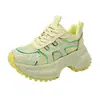 Zapatillas de Moda Gruesas con Tachuelas de Estrella para Mujer 2026 Nuevo Estilo que Aumentan la Altura Elegantes de Malla Transpirables Deportivas Casuales