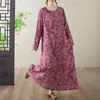 Foto Real de Vestido Largo de Manga Larga Estampado Redondo Holgado Talla Grande de Algodón y Lino para Mujer de Talla Grande, Adecuado para Vacaciones