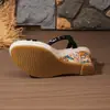 Sandalias de Moda con Perlas Florales, Adelgazantes, de Suela Gruesa, Tacón Súper Alto, Nuevo Estilo Coreano de Verano, Versátiles, con Punta Abierta, Sandalias de Cuña para Mujer