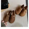 Versão em Couro~Mesmo Estilo da Mãe Uva Sapatos Slip-On de Couro Genuíno com Tira no Calcanhar e Solado Grosso, Sapatos Casuais Preguiçosos Birkenstock, Modernos