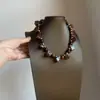 ¡Tan especial! Collar Cuadrado de Lunares con Estampado de Leopardo Marrón para Mujer, Diseño Exagerado de Nicho, Cadena Creativa para Clavícula, Nuevo Estilo de Principios de Otoño