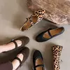 Zapatos Mary Jane con estampado de leopardo y pelo de caballo para mujer, zapatos de boca poco profunda 2025, nuevos zapatos de punta redonda con hebilla y tacón plano para mujer, zapatos de bebé para mujer