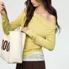 Camiseta de Manga Larga Asimétrica Descubierta del Hombro con Cuello Oscilante y Parches de Encaje de Tencel Lyocell para Mujer, Falsa de Dos Piezas, Top Nuevo