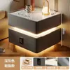 Mesa de cabeceira inteligente, moderna e simples, feita de madeira maciça com luzes, armário de cama inteligente Bluetooth de carregamento sem fio multifuncional de luxo