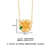 Collar de Flor Hueca Esmeralda de Gama Alta de Nicho con Cadena para Clavícula de Flor Chapada en Oro Arena Estilo Vintage, Regalo para Novia