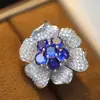 Broche Magnético Pequeno de Orquídea Europeu e Americano Mais Vendido com Acabamento de Luxo, Alfinete Magnético Versátil de Nicho para Vestidos de Noite e Lapelas de Terno