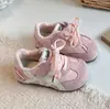 Zapatos de Tabla para Niños Caña Baja 2026 Nuevas Llegadas de Otoño Zapatos para Niños y Niñas Zapatos Deportivos Suela Suave Casual Zapatos de Entrenamiento Alemanes Zapatos Individuales