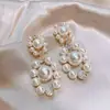 Elegantes Pendientes de Perlas Estilo Francés para Mujer, Pendientes de Diseño Versátil Exquisitos de Nicho, Accesorios para Orejas de Moda de Lujo Ligero de Gama Alta