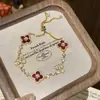 Pulsera de Flor con Forma de Diamante de Zirconia Estilo Coreano, Sencilla y Moderna, Versátil para el Viaje Diario, Lujo Ligero y Sensación de Alta Gama, Joyería para Mujer