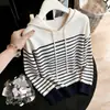 Suéter con capucha de punto a rayas de color contrastante con cordón, nuevo para Otoño/Invierno 2026, para mujer, corte ajustado