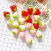 Adornos de Resina Simulada de Fresa Tricolor en Miniatura, Colgantes para Pendientes de Pegamento de Crema Hechos a Mano para DIY, Accesorios Decorativos