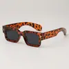 Nuevas gafas de sol retro cuadradas de montura pequeña, elegantes y sencillas, personalizadas, populares entre las celebridades de internet, adecuadas para fotografía callejera y versátiles para protección solar.