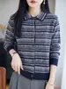 Cardigã de lã jacquard feminino com um padrão jacquard retro e tridimensional, lã macia e confortável, casaco de tricô de abotoamento simples