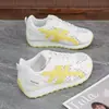Zapatos de Enfermera de Marca Verano Transpirables Trabajo Blancos 2026 Nuevos para el Trayecto Diario Zapatos de Mujer Versátiles Deportivos Casuales Mujer