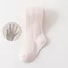 Pantis para bebé al por mayor del fabricante, calcetines de una pieza de malla fina anti-mosquitos de verano para bebés, leggings de exterior de verano para niñas