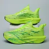 Zapatos de Hombre Otoño 2026 Estilo Nuevo Juvenil Modernos Casual Versátiles Placa de Carbono Ligeros Suela Gruesa Absorción de Impactos Zapatos Deportivos para Correr
