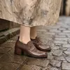 Zapatos de mujer de cordones de cuero suave de becerro de primera capa, brogue tallado, tacón medio, corte bajo, tacón alto