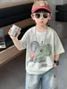 8183 Estampa de Elefante de Desenho Animado Manga Curta Roupa Infantil Camiseta de Manga Curta para Meninos Tops Infantis 2026 Nova Roupa de Verão Infantil