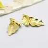 Nueva joyería de cobre fundido hecha a mano, hojas creativas, accesorios para el cabello de novia, material colgante, adornos de hojas