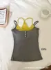 Look feminino de duas peças estilo coreano, doce e picante, top tipo camisola color block com sutiã embutido, top versátil que afina e é moderno