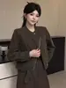 Chaqueta de cuero retro con cuello alto, abrigo corto para mujer, moda de otoño 2026, versátil, elegante, adelgazante y rejuvenecedor, top tipo biker