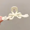 Pinza de tiburón negra en forma de corazón para recogido, elegante pinza para el pelo floral para la parte trasera de la cabeza, gran accesorio para el pelo de pinza de garra estilo nuevo 2026