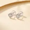 Brincos de Prata Esterlina S925 Yuebao Jewelry Trevo de Quatro Folhas Vazado com Moissanita Design Simples Fresco de Nicho Ornamentos de Orelha de Prata